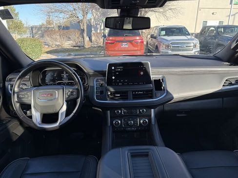 Used 2022 GMC Yukon XL SLT image 22