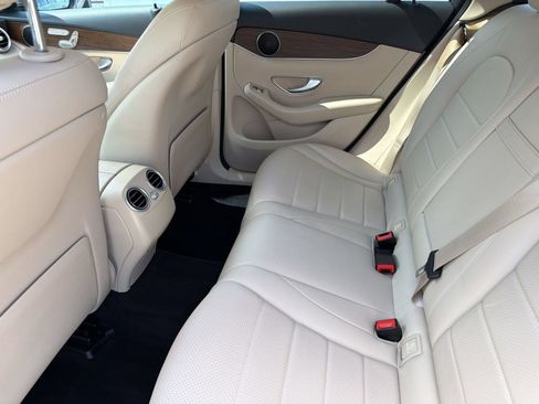 Used 2022 Mercedes-Benz GLC 300 4MATIC image 22