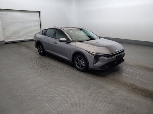 Used 2025 Kia K4 FWD image 11