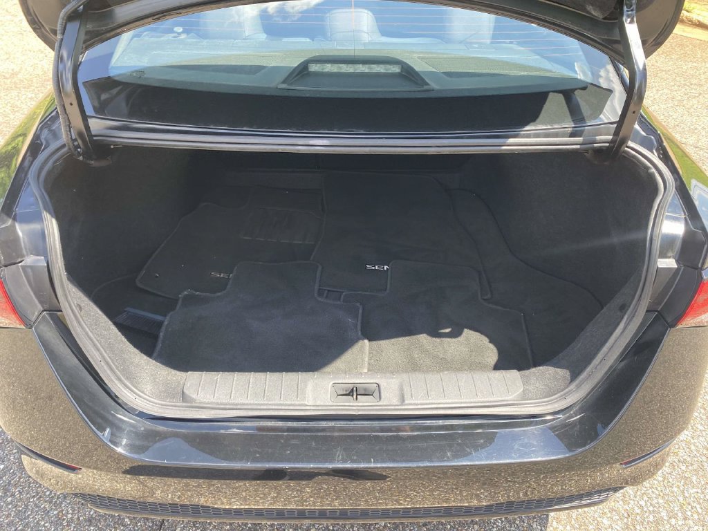 Used 2024 Nissan Sentra SV FWD image 13