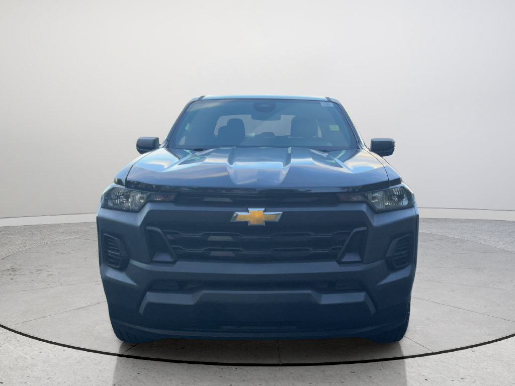 Used 2023 Chevrolet Colorado W/T RWD image 3