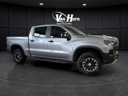 Used 2023 Chevrolet Silverado 1500 ZR2 image 47