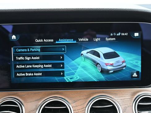 Used 2023 Mercedes-Benz E 350 4MATIC Sedan image 31