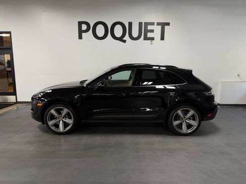 Used 2024 Porsche Macan AWD/4WD image 1