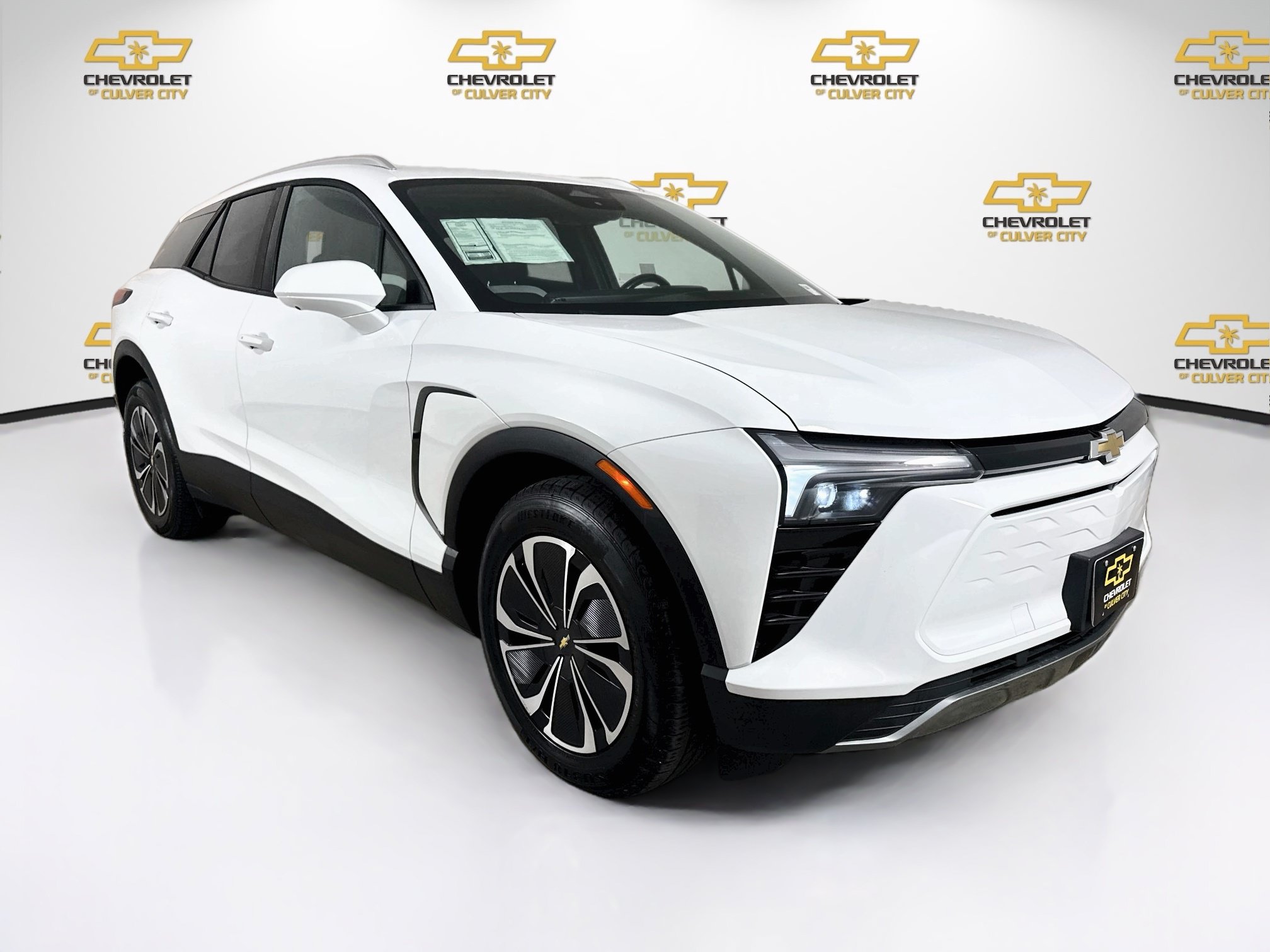 Used 2024 Chevrolet Blazer EV LT AWD/4WD image 1