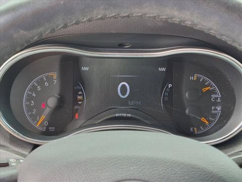 Used 2020 Jeep Grand Cherokee Limited AWD/4WD image 10