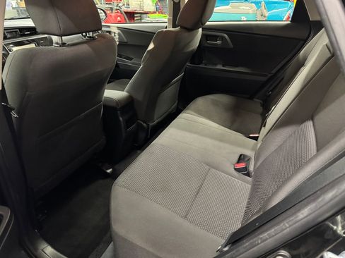 Used 2018 Toyota Corolla iM image 15