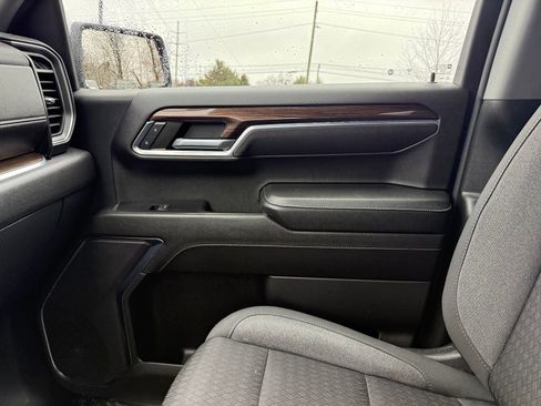 Used 2023 Chevrolet Silverado 1500 LT image 33