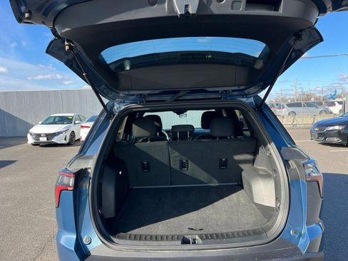 Used 2025 Chevrolet Equinox LT image 30