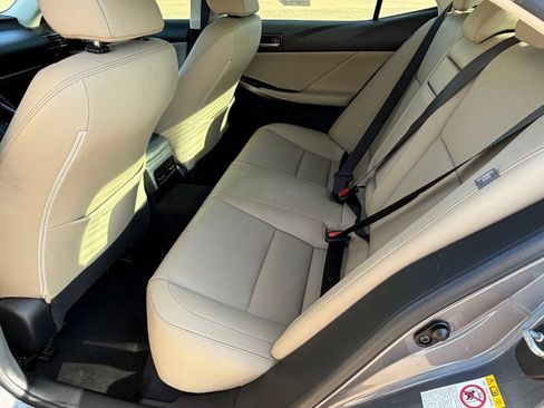Used 2017 Lexus IS 200t w/ Premium Package RWD image 33