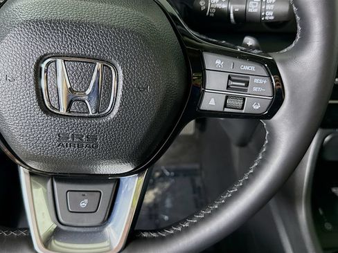 Used 2025 Honda Pilot Elite image 24