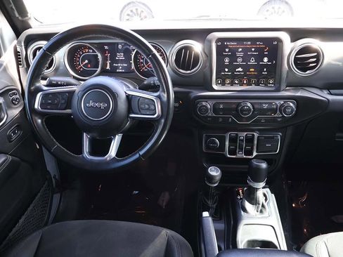 Used 2022 Jeep Gladiator Overland image 32