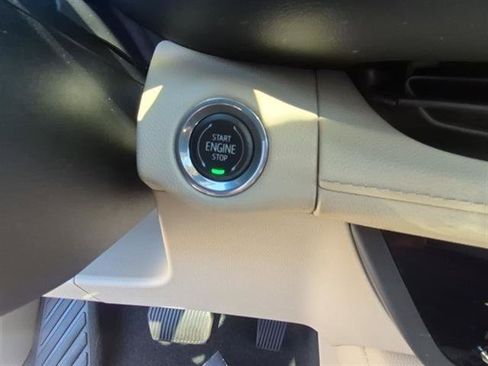 Certified 2021 Buick Envision Avenir image 33