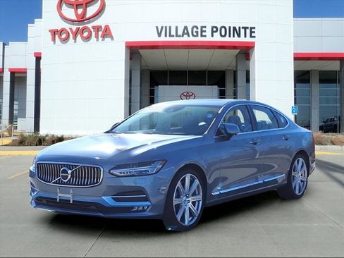 Used 2017 Volvo S90 T6 Inscription w/ Vision Package image 1