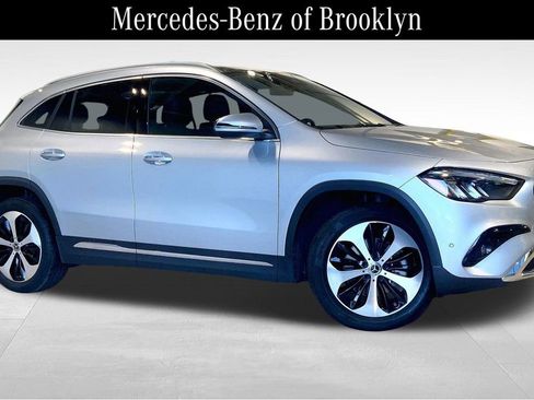 Used 2025 Mercedes-Benz GLA 250 4MATIC image 1