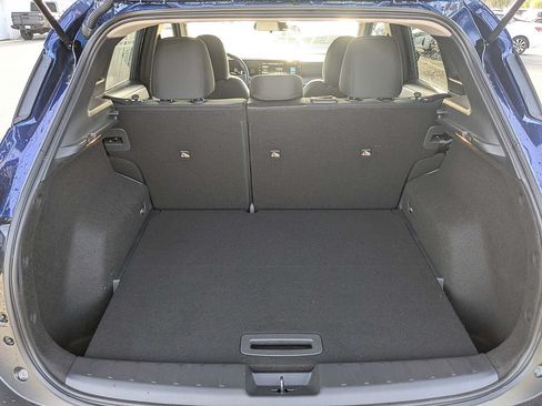 Used 2025 Nissan Kicks SV FWD image 13