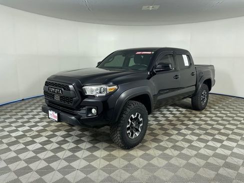 Used 2019 Toyota Tacoma TRD Off-Road w/ Technology Package AWD/4WD image 1