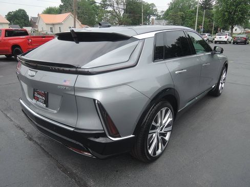 Used 2024 Cadillac Lyriq Luxury w/ LPO, Floor Liner Package image 10