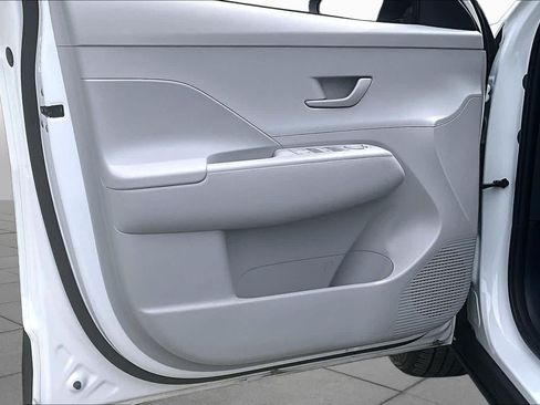 Used 2026 Hyundai Kona SEL Sport FWD image 22