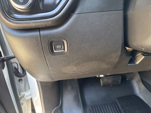 Used 2023 GMC Sierra 1500 Pro AWD/4WD image 31