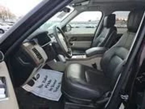 Used 2019 Land Rover Range Rover HSE image 3