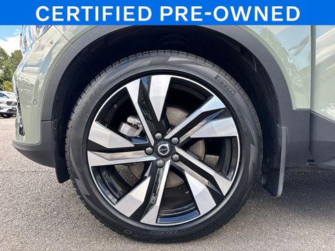Used 2023 Volvo XC40 B5 Plus w/ Protection Package Premier AWD/4WD image 28