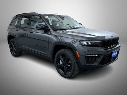 New 2025 Jeep Grand Cherokee Limited w/ Black Appearance Package AWD/4WD image 3