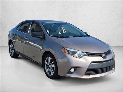 Used 2014 Toyota Corolla LE w/ Driver Convenience Package FWD image 3
