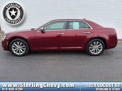 Used 2019 Chrysler 300 Limited image 2