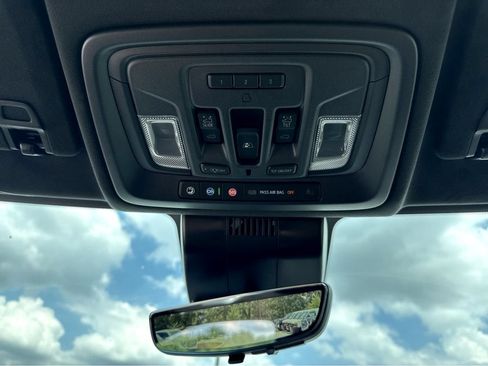 New 2026 GMC Sierra 3500 Denali Ultimate AWD/4WD image 23