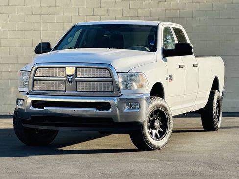 Used 2012 RAM 2500 SLT w/ Technology Group AWD/4WD image 4