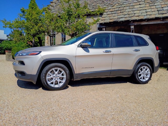 Used 2014 Jeep Cherokee Sport FWD image 5