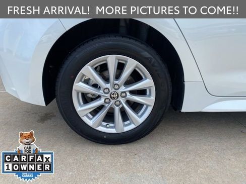 Certified 2024 Toyota Corolla SE w/ SE Package FWD image 19