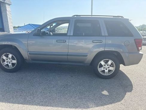 Used 2007 Jeep Grand Cherokee Laredo AWD/4WD image 2