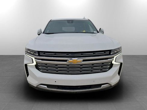 Used 2023 Chevrolet Suburban Premier AWD/4WD image 4