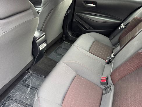 Used 2025 Toyota Corolla SE image 12