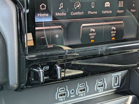 New 2026 RAM 1500 Laramie image 13