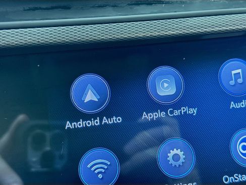 Used 2023 Buick Encore GX Preferred w/ Cold Weather Comfort Package image 2