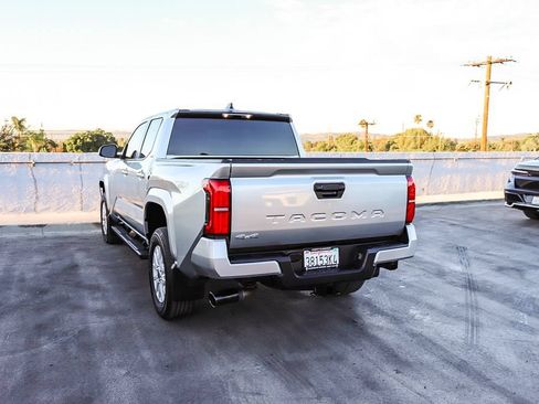 Used 2025 Toyota Tacoma SR5 AWD/4WD image 7
