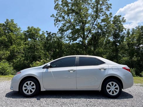 Used 2016 Toyota Corolla L FWD image 10