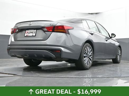 Used 2023 Nissan Altima 2.5 SV image 48