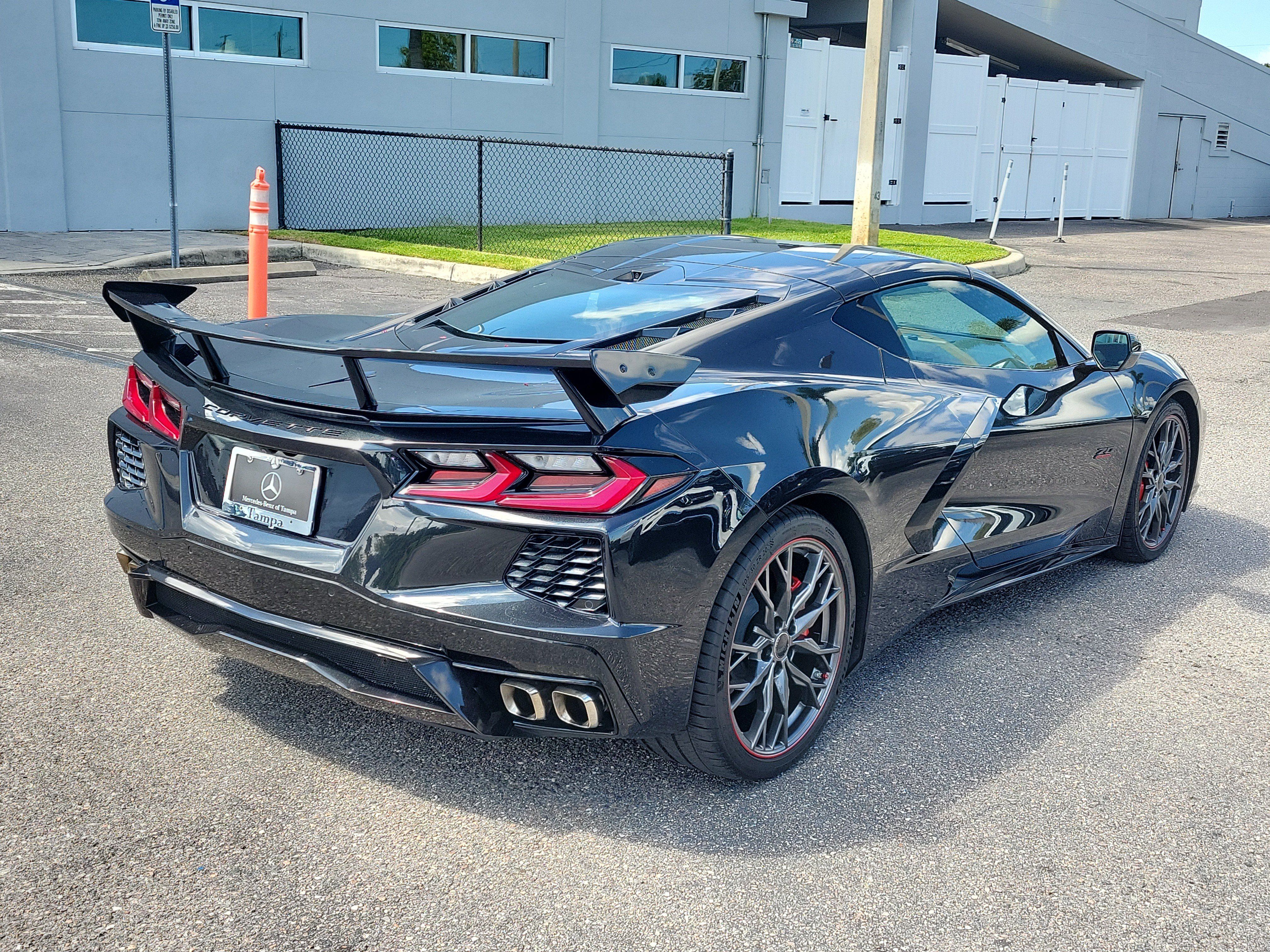 Used 2023 Chevrolet Corvette Stingray Premium Cpe RWD image 3