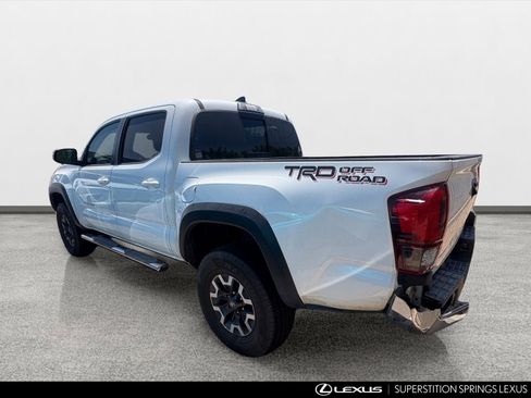 Used 2019 Toyota Tacoma TRD Off-Road RWD image 4