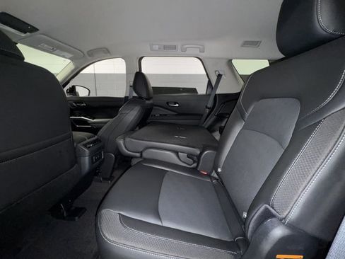 New 2026 Nissan Pathfinder SL AWD/4WD image 16