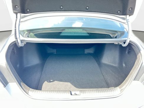 Used 2023 Honda Accord LX image 9