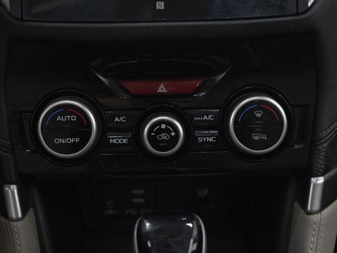 Used 2020 Subaru Forester Limited w/ Popular Package #3 image 19