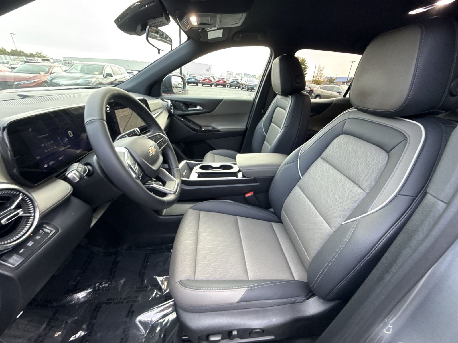 Used 2025 Chevrolet Equinox LT w/ Convenience Package II AWD/4WD image 14