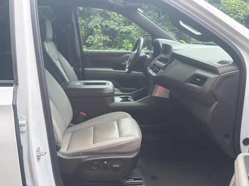 Used 2024 Chevrolet Suburban Z71 AWD/4WD image 28