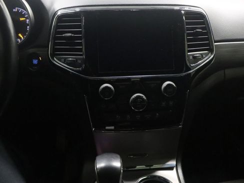 Certified 2021 Jeep Grand Cherokee Laredo X image 21