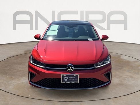 New 2025 Volkswagen Jetta SE image 3